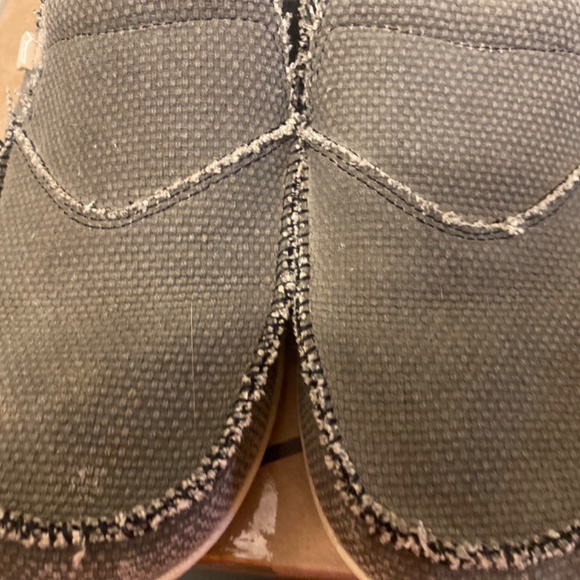 Spenco Men's Siesta Canvas Slides in Charcoal - Size 9 - Picture 7 of 8